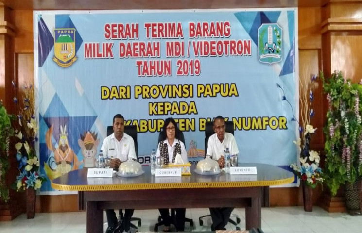 Pemda Biak Terima Hibah MDI/Videotron Dari Diskominfo Papua